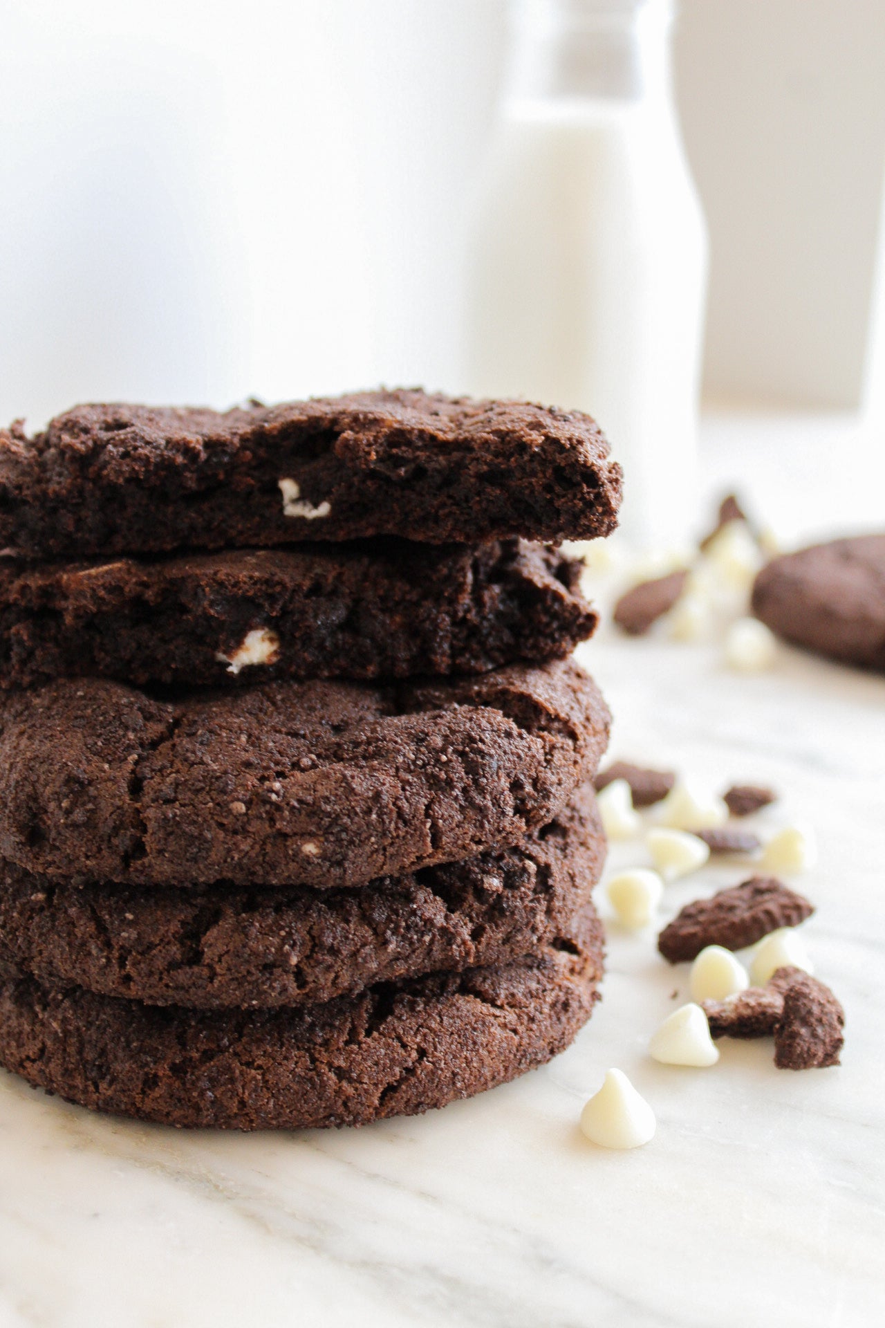 Chocolate Cookies & Cream Cookie Box