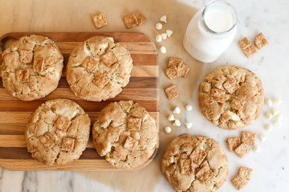 Toasted Cinnamon Swirl Cookie Box