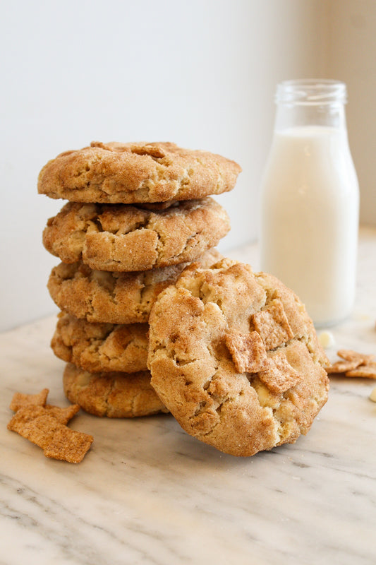 Toasted Cinnamon Swirl Cookie Box